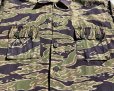 画像7: 60’s〜Vietnam Tiger Stripe Shirt US-M (Late War Lightweight)
