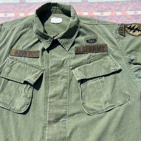 画像2: 60’s US Army Special Forces (Airborne) Jungle Fatigue Jacket (S-R) (2)